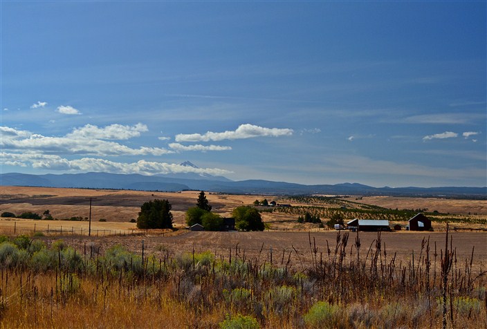 Ranch country along Highway 197 heading south toward Bend